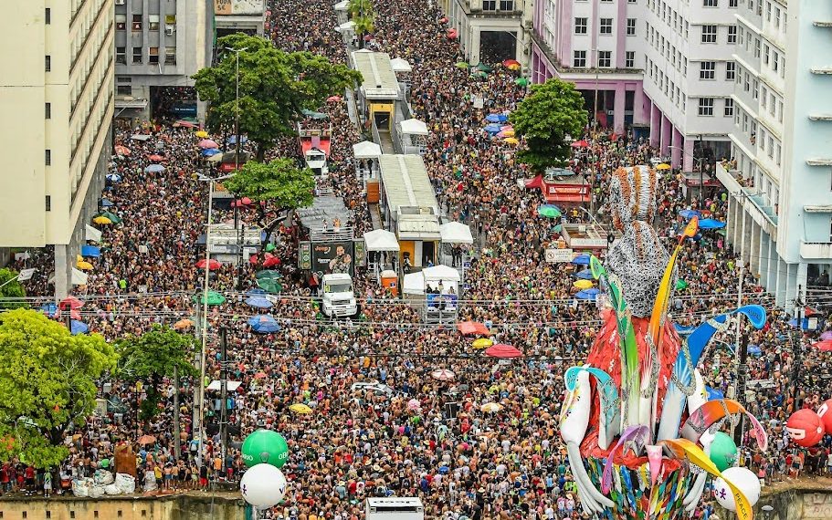 Uma multidão é esperada para mais uma edição de um dos mais famosos grupos carnavalescos do mundo, o Galo da Madrugada – Foto: Divulgação