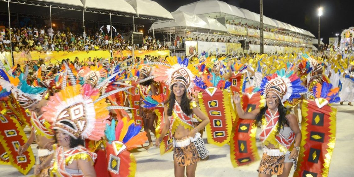 Desfiles de passarela é diversão garantida para os foliões maranhenses e integrantes das agremiações locais - Foto: Gilson Ferreira