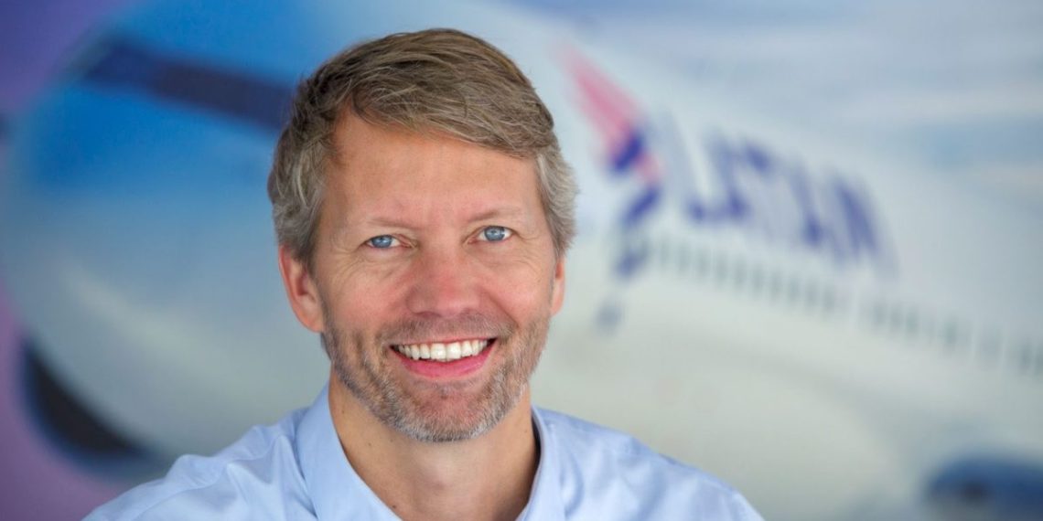Jerome Cadier, CEO da LATAM Brasil, lidera o ranking de Reputação Merco Líderes 2024 no setor de transporte aéreo do Brasil - Foto: Roberto Setton