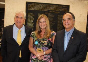 CEO e Presidente do grupo Vila Galé Jorge Rebelo de Almeida, Flávia Badaró (ABIH-MG) e Deputado Estadual Mauro Tramonte – Foto: Divulgação