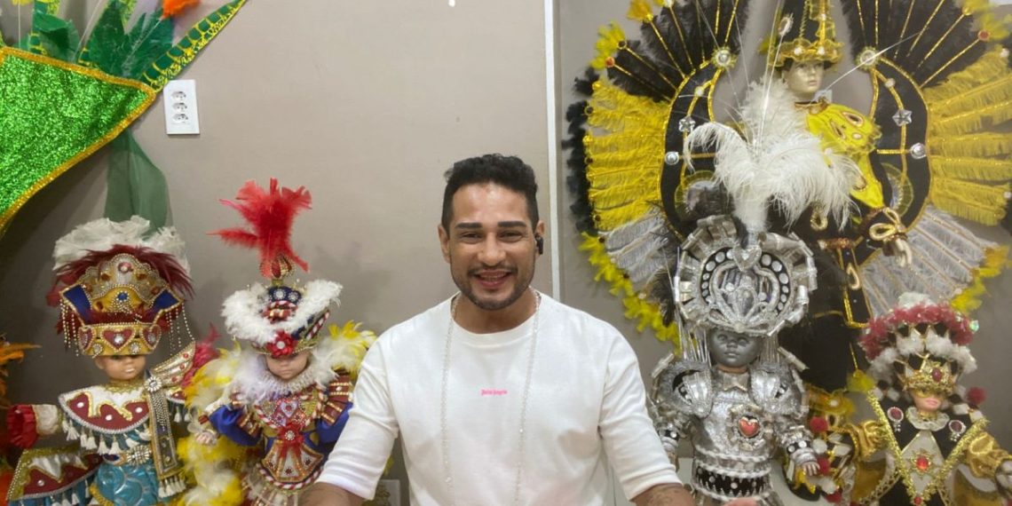 Peças em miniaturas, exposição fotográfica e outras peças compõem o acervo da exposição cultural em cartaz no Rio Anil Shopping. No detalhe, Adriel Gomes - Foto: Divulgação