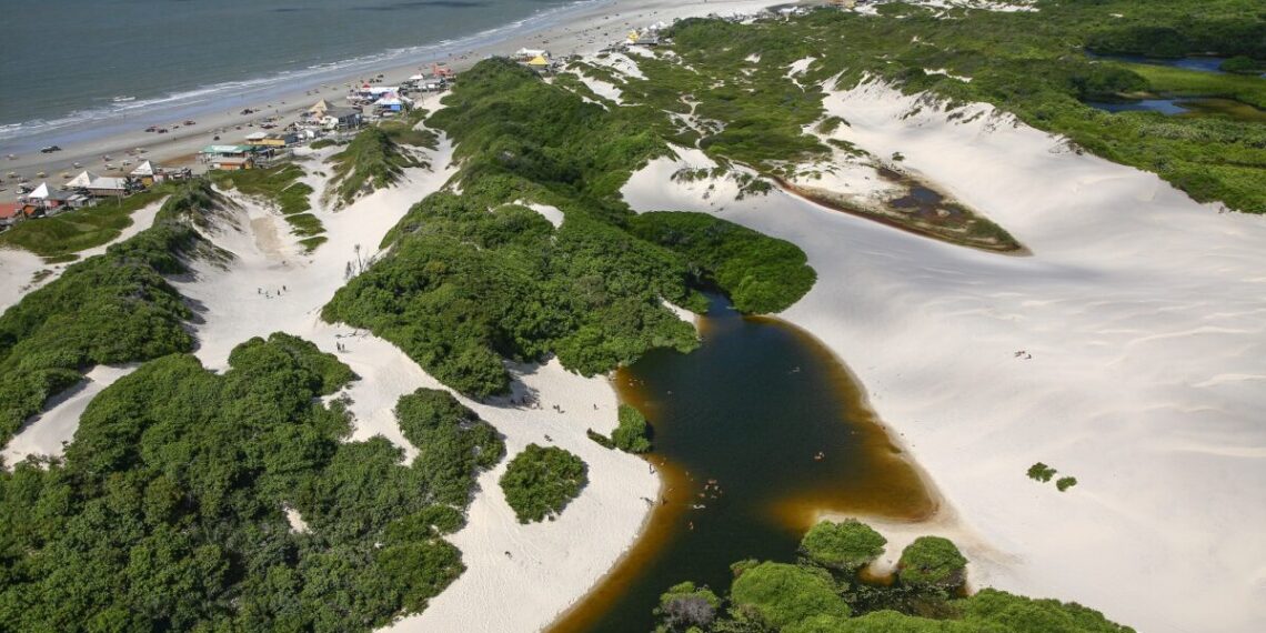 Praia do Atalaia, em Salinópolis, uma das belezas do Pará – Foto: João Ramid