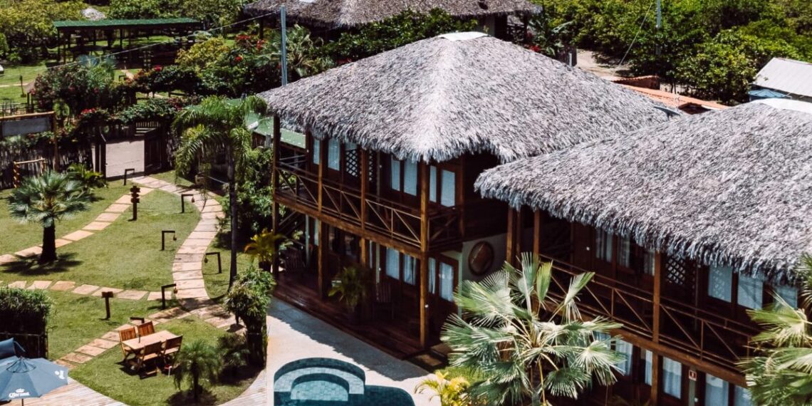 Ãreas verdes e atitude sustentÃ¡vel reforÃ§am conceito do hotel de ser um ponto de contato com a natureza â Foto: Allan Vierne