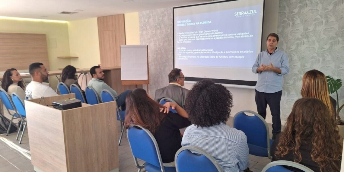 Presidente do Conselho Gestor do DTSA, Alain Baldacci, iniciando os trabalhos do workshop - Foto: Divulgação