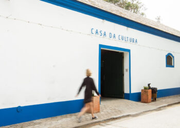 Fachada Casa da Cultura - Foto: Louie Thain