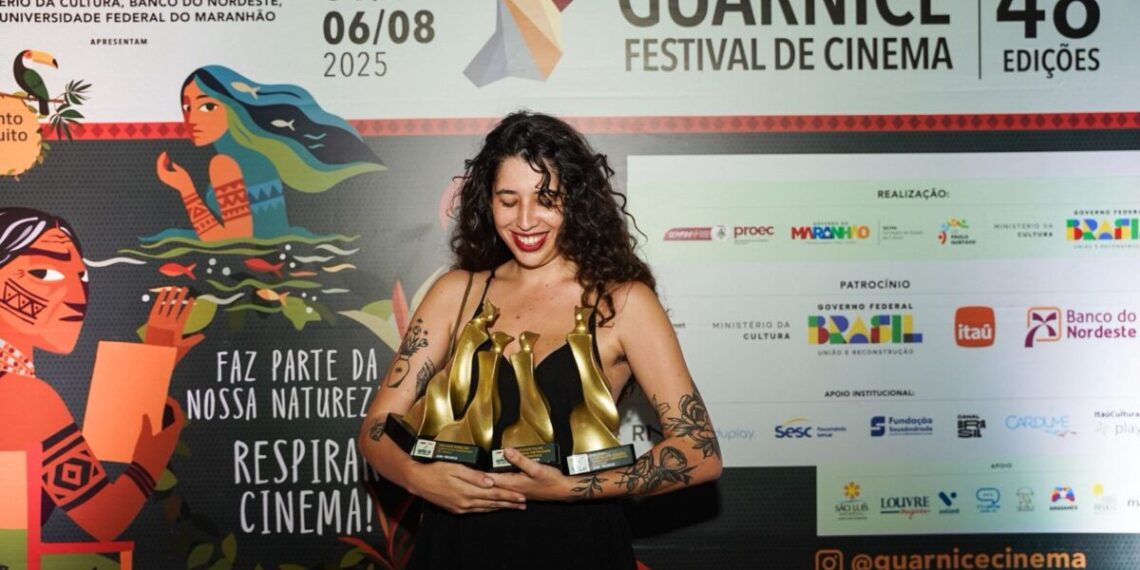 Dani Lopes - diretora de O Teatro te Xama: Família de Criação, com quatro troféus na noite de premiação - Foto: Divulgação