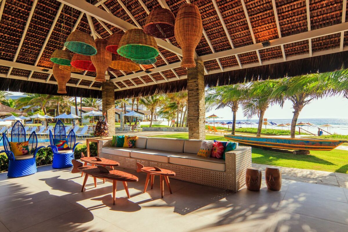 Com uma área em total comunhão com a natureza, o Village Porto de Galinhas é um convite ao total relaxamento – Foto: Divulgação