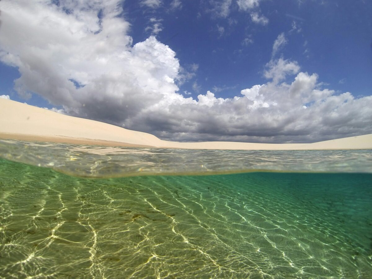 Das chuvas, um dos espetáculos naturais mais fascinantes do planeta, resultado da saturação das areias na absorção das águas - Foto: Divulgação