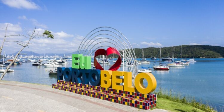 A receptividade do destino com o letreiro “Eu amo Porto Belo” – Foto: Divulgação