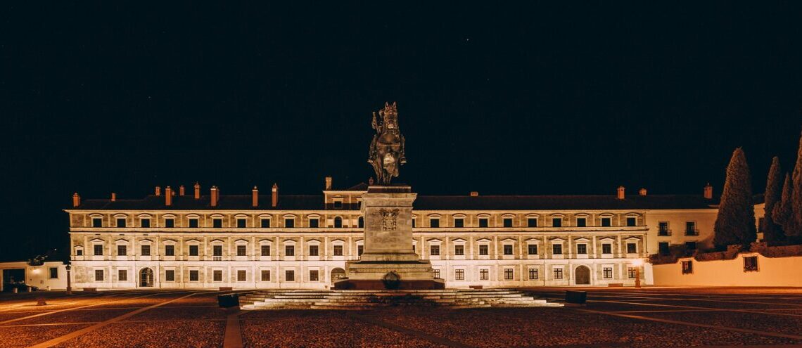 Vila Viçosa tem um património histórico, cultural e natural invejável. No detalhe, o impressionante Palácio Ducal - Foto: Divulgação