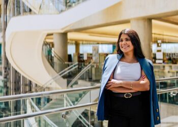 Leticia Costa é advogada, possui formação em Marketing e está concluindo uma graduação em Comunicação no exterior - Foto: Arquivo Pessoal