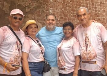 Um encontro de maranhenses: Gersinho, Márcia, Gutemberg, Esmeralda e João - Foto: Hilda Bogéa