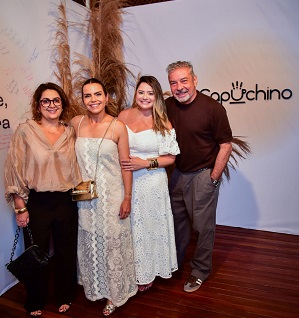 Helena Silveira, Renata Benevides, Karla Rodrigues e Claudio Silveira - Foto: Eri Nunes