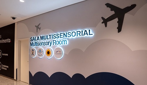 A Sala Multissensorial conta com iluminação suave, sons relaxantes, materiais táteis, aromaterapia, projeções e mobiliário voltado à regulação sensorial -Foto: Divulgação