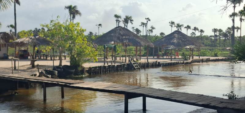 Do Chalê do Chico, a vista de uma dos encantadores banhos da região -Foto: Gutemberg Bogéa