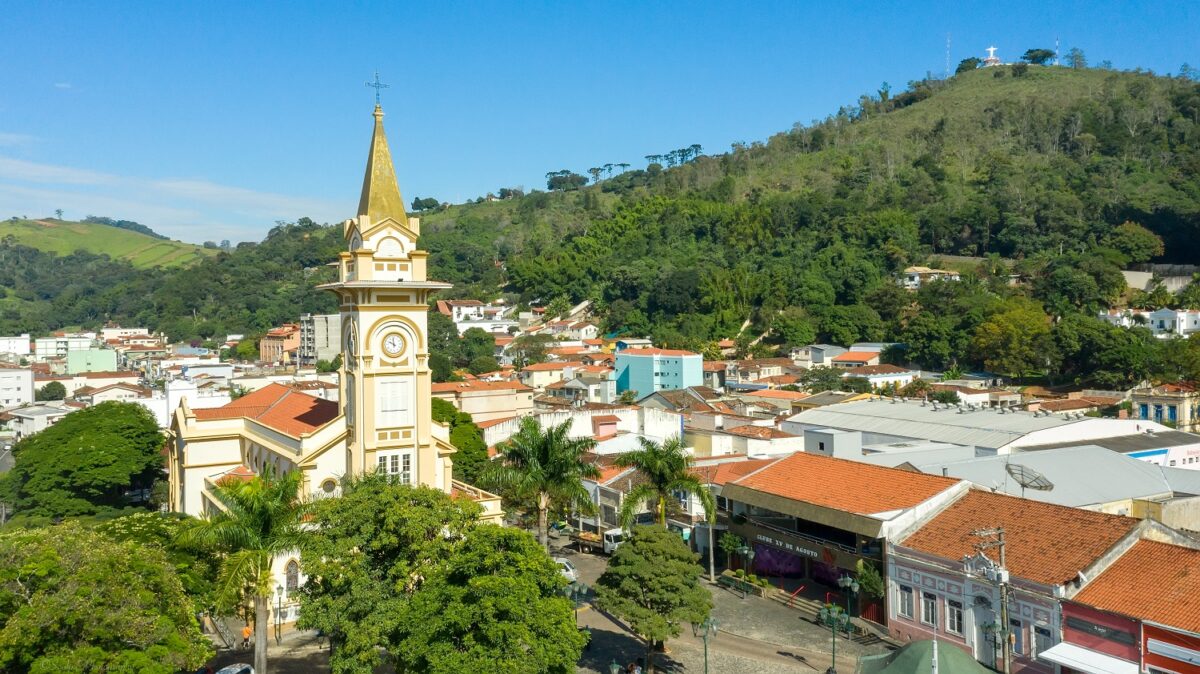 Para quem gosta de brincar no carnaval e ir atrás do trio elétrico, a cidade de Socorro é o destino perfeito - Foto: Divulgação