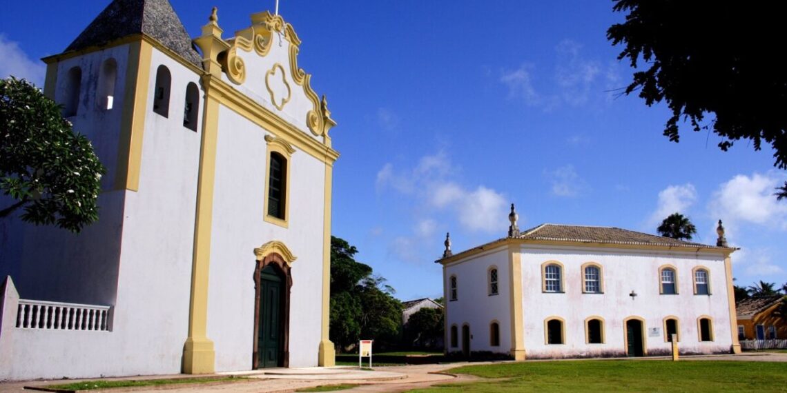 Construída no século 18, a Igreja Matriz Nossa Senhora da Pena é um marco de Porto Seguro - Foto: Divulgação/Pref. Porto Seguro