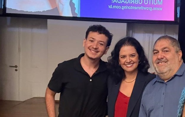 Kauê Marinho, estudante de Publicidade; Vânia Monteiro, Direrota de Mídias Digitais da Abrajet Nacional e Gutemberg Bogéa, Presidente da Abrajet Maranhão - Foto: Geíza Batista