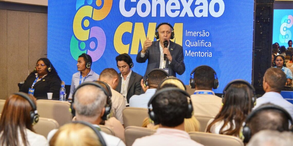 Glademir Aroudi, Ex-Presidente da CNM, durante fala na abertura do evento - Foto: Divulgação