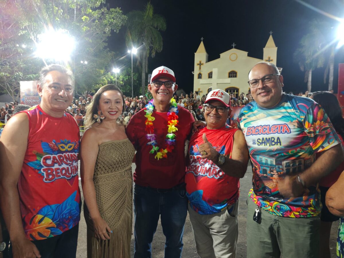 Edmilson Pinheiro, Secretário de Cidadania e Participação Popular; a Primeira-Dama, Vânia Martins; o Prefeito Zé Martins; Ademar Costa, Secretário de Indústria e Comércio e Sidinho de Zé Mingau, Secretário de Administração - Foto: Divulgação