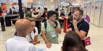 A programação inclui congressos temáticos sobre investimentos, sustentabilidade, tecnologia, acessibilidade, jogos e cassinos, além da entrega do Prêmio Expotel 2026 - Foto: Divulgação
