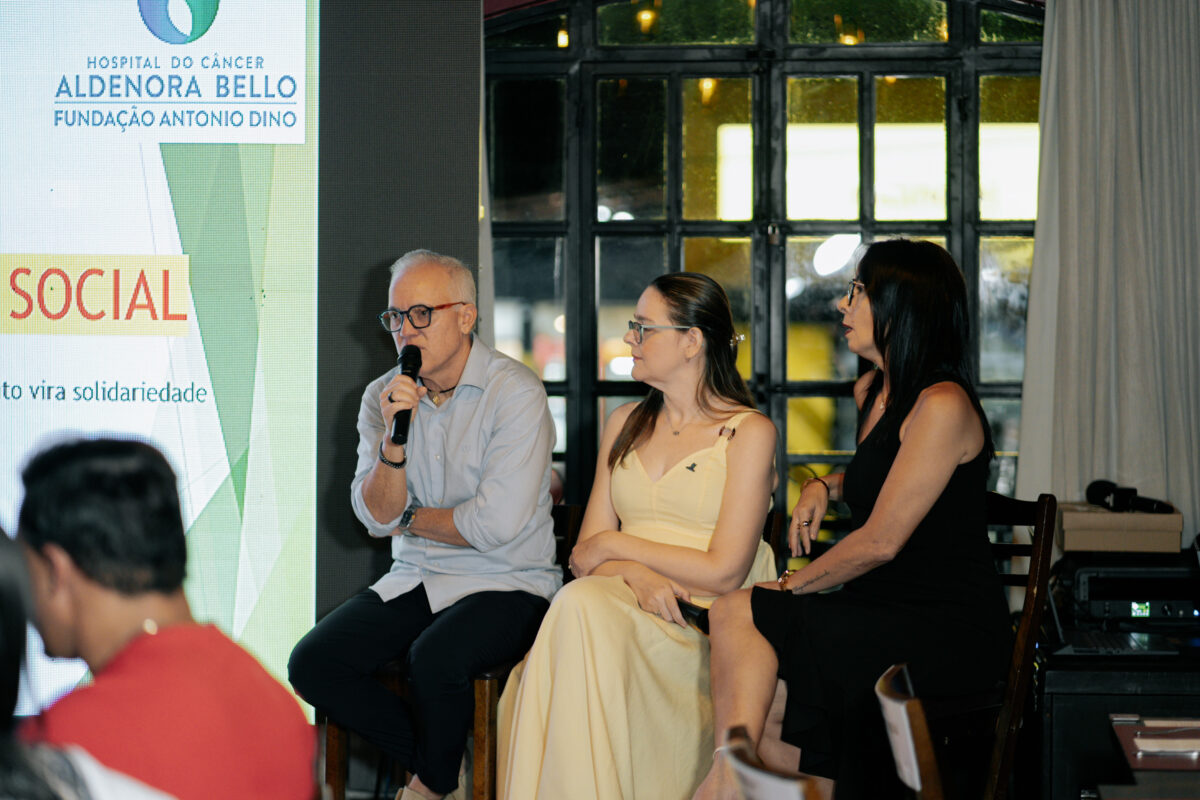 Marcelo Aragão (4Mãos), Alice Dino (Fundação Antônio Jorge Dino) e Liliane Lindberg (Instituto Eu Faço o Bem) - Foto: Divulgação