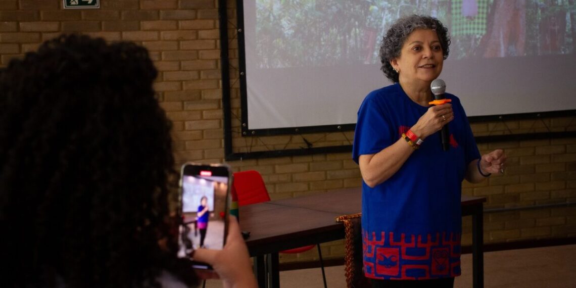 A historiadora, Patrícia Melo é responsável pela assessoria histórica da exposição “Costura de Cores Ancestrais - A RETOMADA” - Foto: Alonso Junior