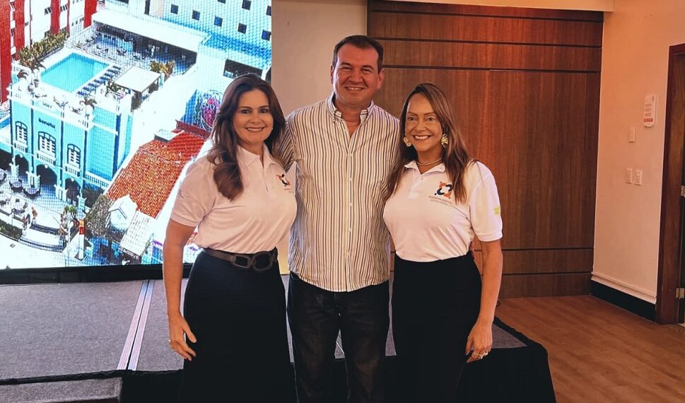 Ivana Bezerra, Diretora do Hotel Sonata de Iracema; Josbertini Clementino - Diretor Executivo da ABEOC Nacional e Fabrini Andrade - Diretora do Instituto Povo do Mar - Foto: Divulgação