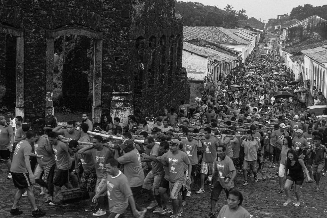 O toque das caixeiras evoca pura música sacra – Foto: Charlles Eduardo