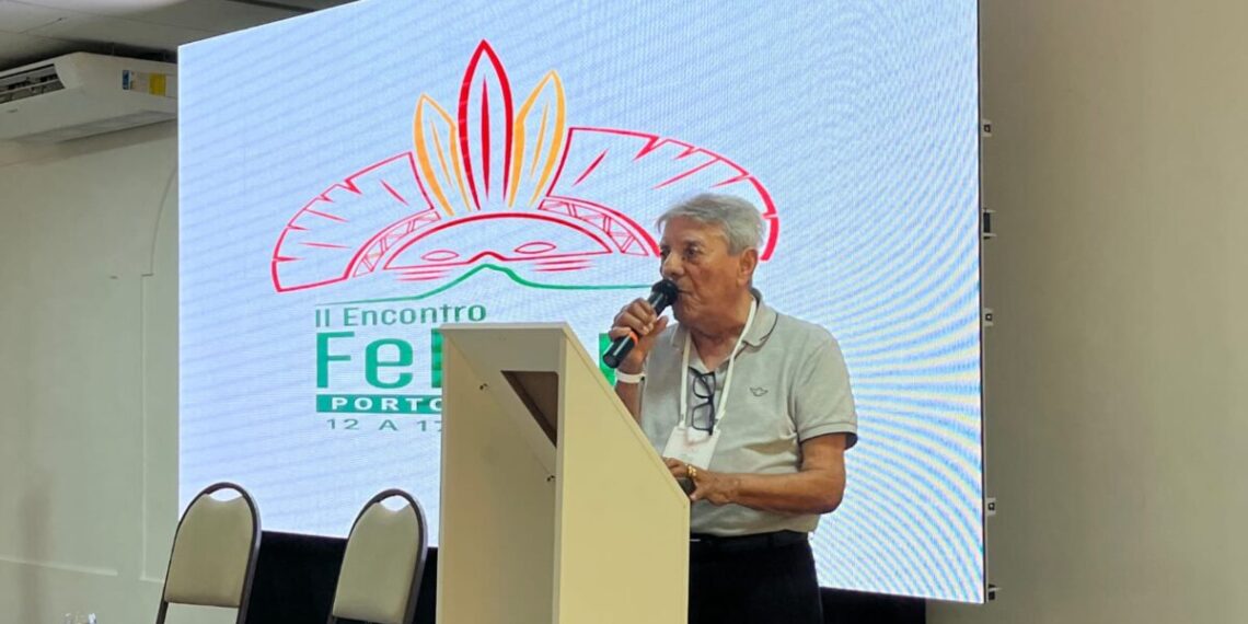 Carlos Casaes, uma sumidade no jornalismo de turismo nacional - Foto: Gabriel Santana