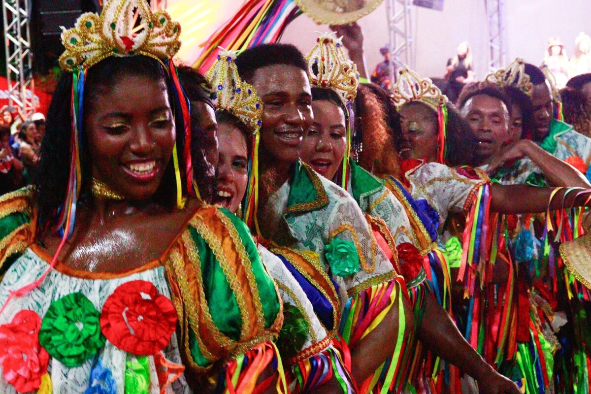 Grupos tradicionais do Maranhão dão um verdadeiro espetáculo de cultura e resistência popular durante a programação da Festança Junina no Ceprama – Foto: Geíza Batista