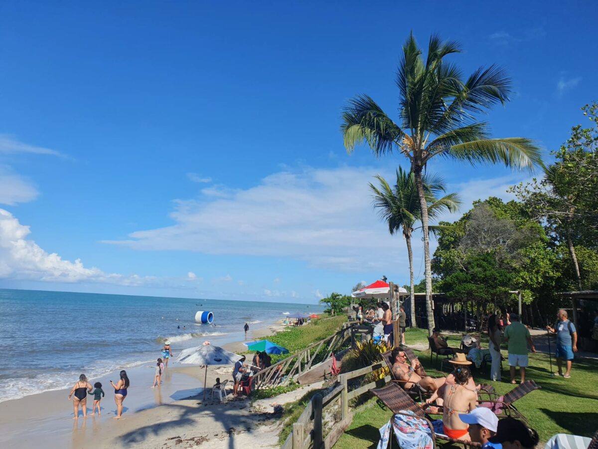 Taperapuã e outras belas praias seguem atraindo visitantes de o mundo -Foto: Duda Tawil
