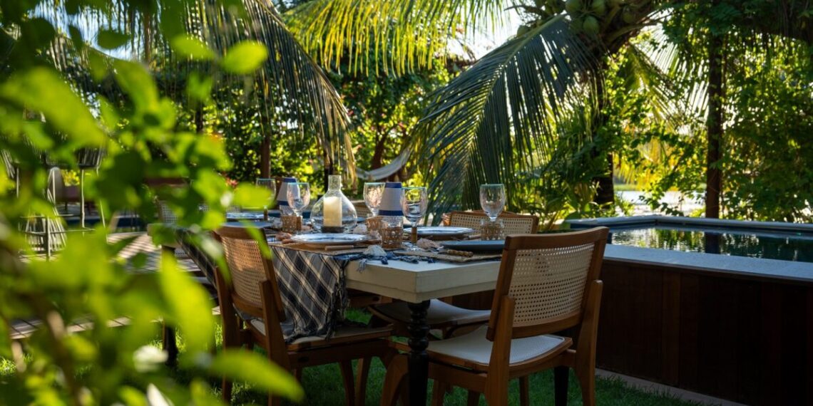 Uma experiência exclusiva, marcada pelo silêncio, pelo conforto e pelo contato direto com dunas, lagoas e jardins tropicais - Foto: Divulgação