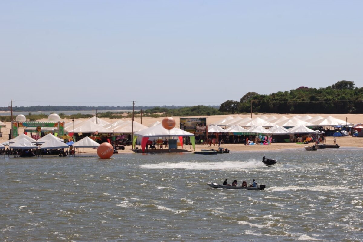 A temporada da Praia da Gaivota, em Araguacema, é uma das preferidas dos veranistas - Foto: Mazim Aguiar