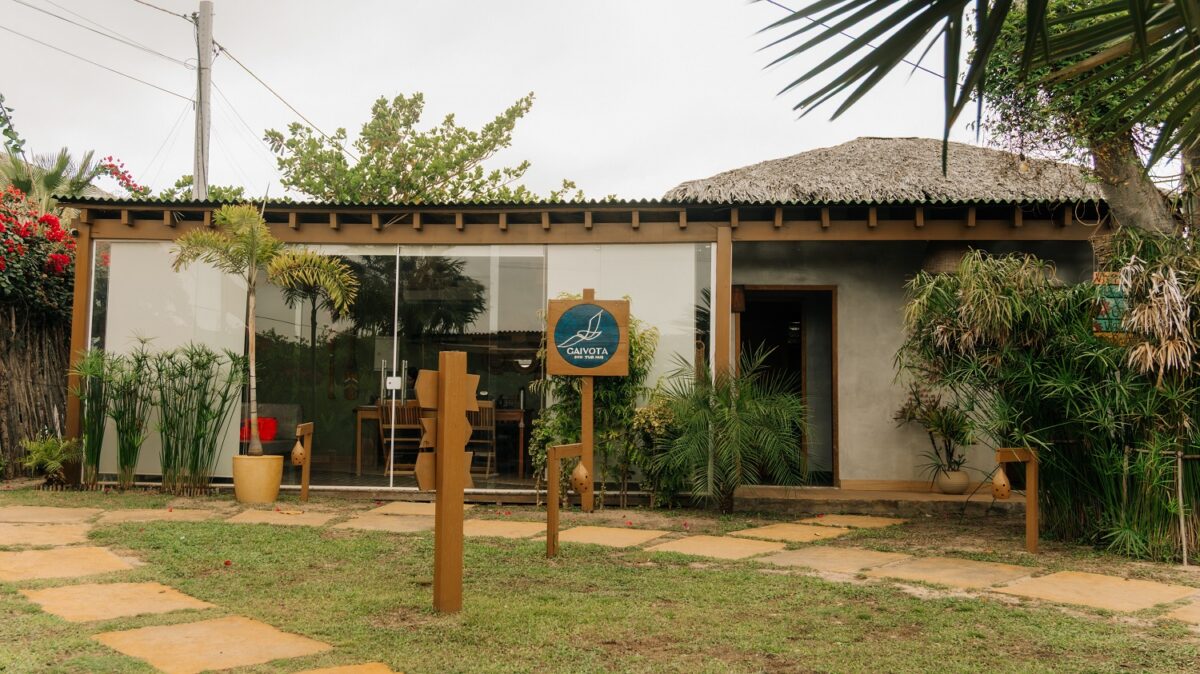 Agência Gaivota funciona dentro do hotel Vila Aty, em Atins, e atende hóspedes e não hóspedes – Foto: Christian Mídia