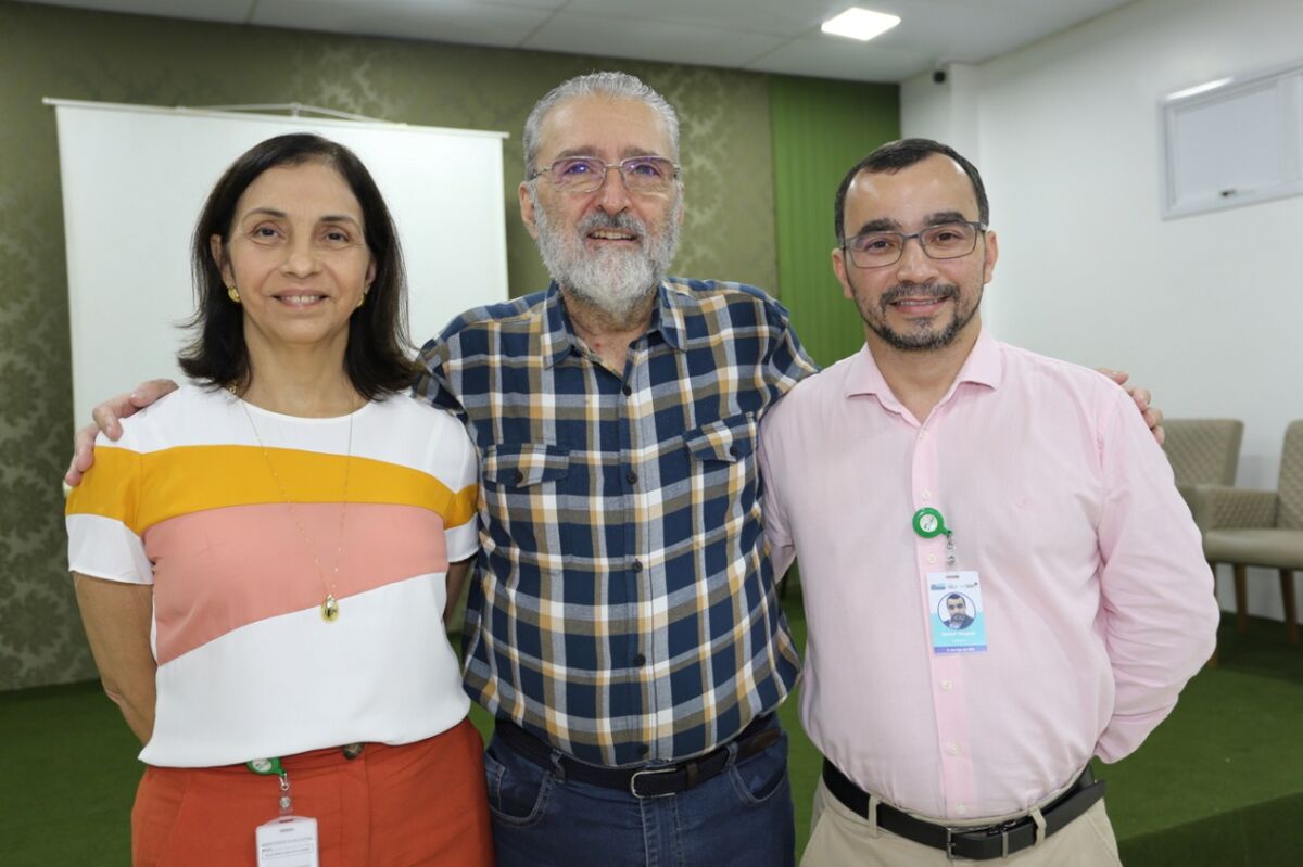 A diretora médica do HSE/HSLZ, Sílvia Mochel, o diretor geral, Plínio Tuzzolo, e o médico infectologista,Daniel Wagner, que orientam sobre o que fazer para resguardar a saúde respiratória - Foto: Divulgação