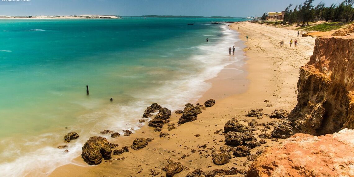 Praia das Barreiras, em Camocim, no Ceará ganha destaque como uma alternativa a Jericoacoara na Rota das Emoções - Foto: Divulgação
