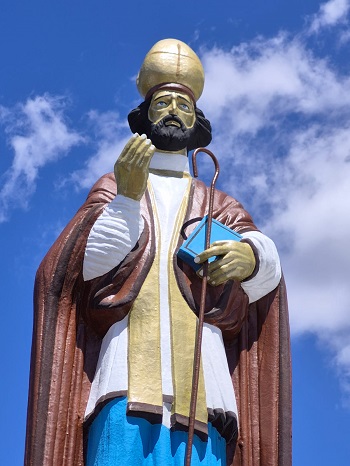Estátua de São Marçal inaugurada em 2011, na Praça Ivar Saldanha, de autoria do artista plástico e designer Eduardo Sereno, na gestão do prefeito João Castelo, do até então titular da secretário de cultura na época, Euclides Moreira - Foto: Djalma Raposo