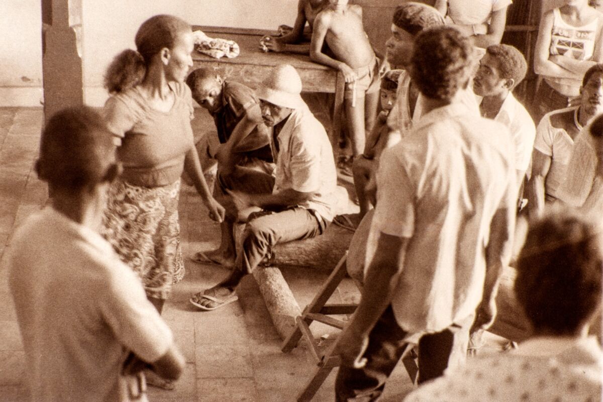 Foto histórica do ano de 1976 na parte interna da igreja -  Foto: Murilo Santos