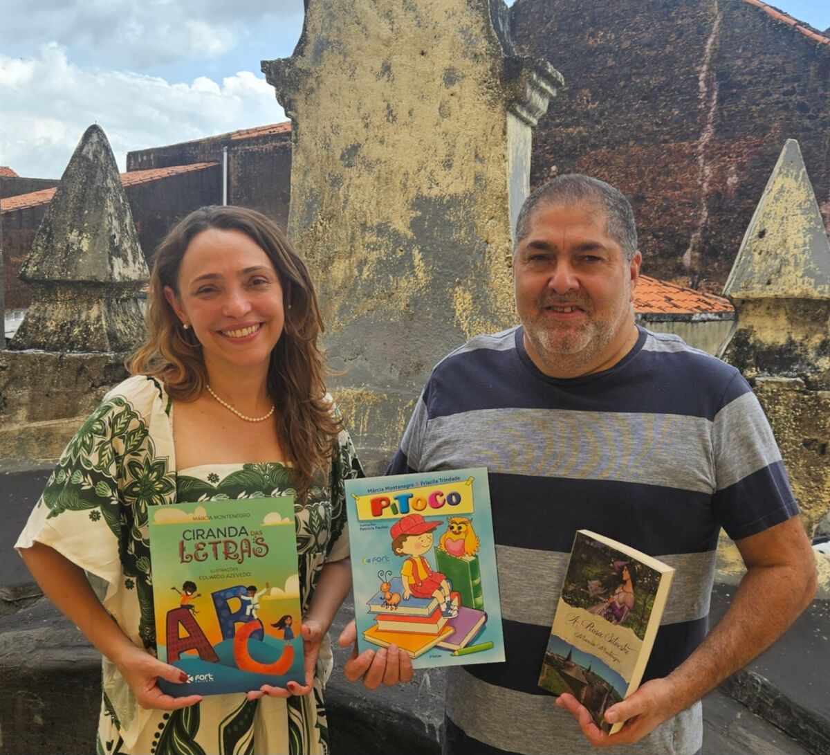 A escritora durante visita à sede do Jornal Pequeno (Redação do JP Turismo), na Rua Afonso Pena, no Centro Histórico de São Luís - Foto: Divulgação