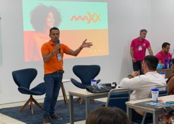 O Gerente Comercial Fernando Lima palestrou no I Condo Experience, apresentando os detalhes e as vantagens da Central Virtual PABX, ideal para todos os tipos de condomínios - Foto: Divulgação