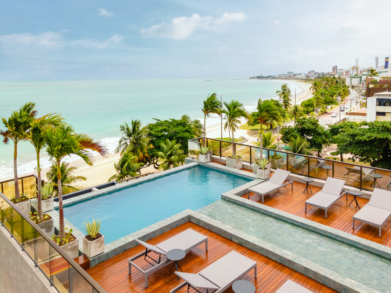 Piscina do Slaviero Hotel João Pessoa, na Praia de Manaíra  - Foto: Divulgação