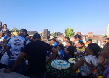 A grande assistência ao seu sepultamento retratou a benquerença de Urubuzinho em sua comunidade - Foto: Gutemberg Bogéa