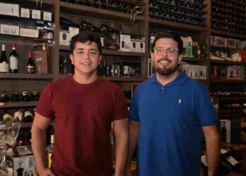 Os empresários da Vila do Vinho Bistrô Beto Soares e Werter Bandêira - Foto: Monteles