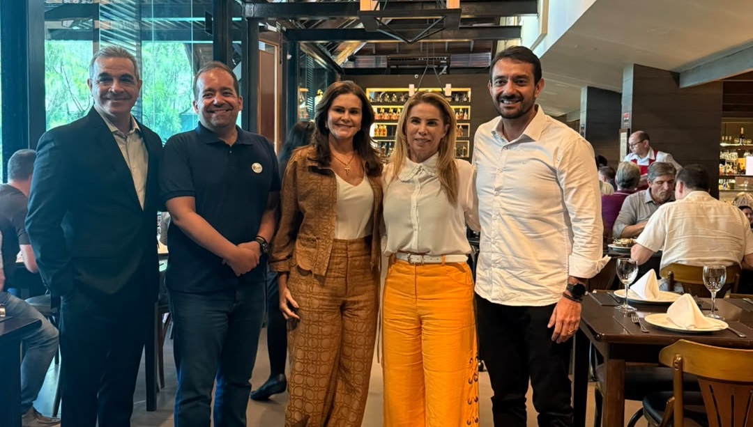 BTM - Breno Mesquita, Leonardo Araripe, Ivana Bezerra, Suemy Vasconcelos e Gustavo MontenegroDivulgação
baixar em alta resolução
Fenacce - Ivana Bezerra, Suemy Vasconcelos, Stella Pavan e Lorena Sena
Fenacce - Ivana Bezerra, Suemy Vasconcelos, Stella Pavan e Lorena Sena
Divulgação
baixar em alta resolução - Foto: Divulgação