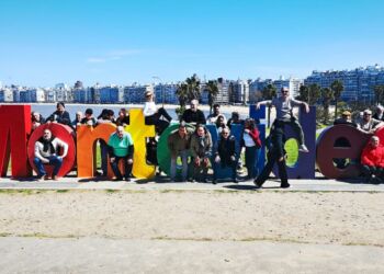 Participantes do Encontro Internacional, durante city tour por Montevidéu, a capital uruguaia – Foto: Gutemberg Stolze