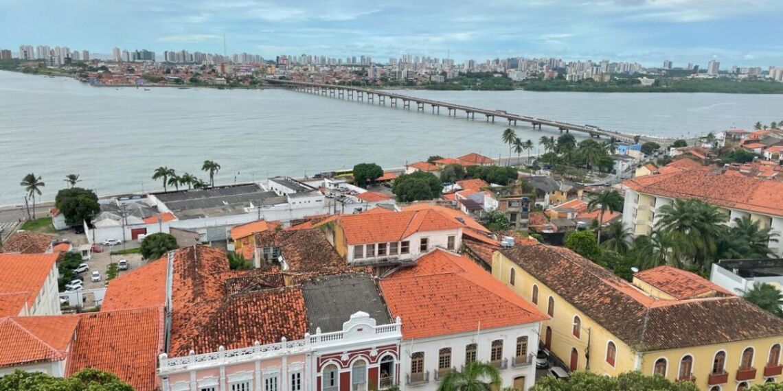 A jornalista Adriana Vieira ressalta a importância de sermos todos um pouco “turistas”, para redescobrirmos as belezas de São Luís, em tudo o que a cidade tem para oferecer - Foto: InterMídia