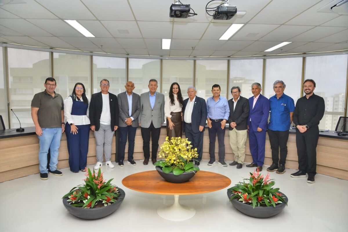 Representantes do comércio, indústria e hotelaria de São Luís, reunidos com o presidente da Federação Brasileira de Hospedagem e Alimentação, Alexandre Sampaio, durante reunião itinerante na capital maranhense – Foto: Divulgação