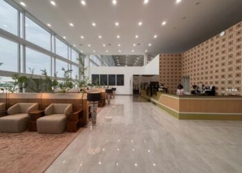 Lounge Imbondeiro no Terminal Internacional do AIAAN foi listado como Best Lounge in Africa no Aviation Week Africa 2026 Awards – Foto: Divulgação