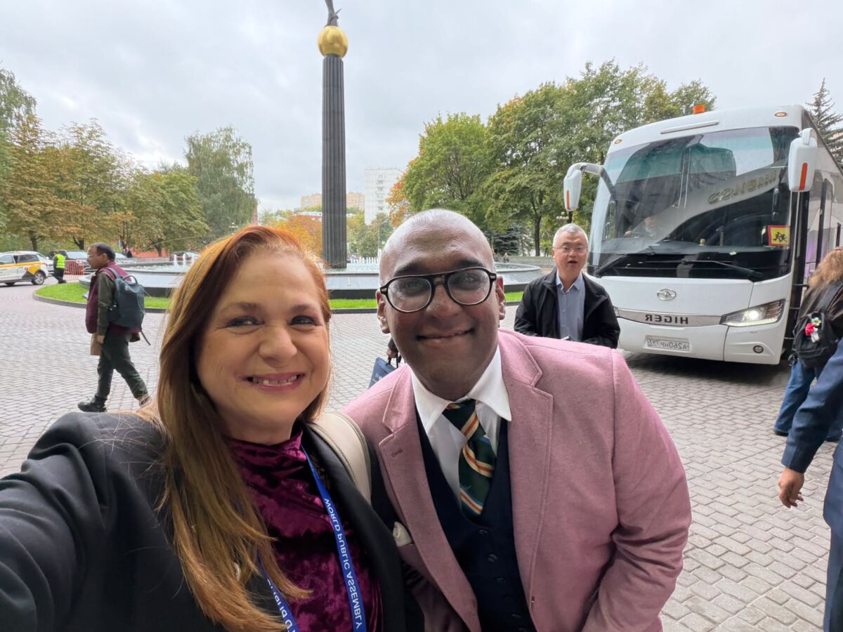 Adriana Vieira com Karlind Govender, fundador do Banco Digital Bankineer, da África do Sul - Foto: Divulgação